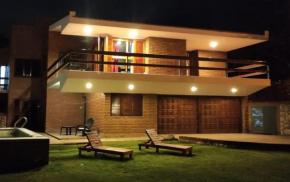 EL CHALET CASONA CARLOS PAZ